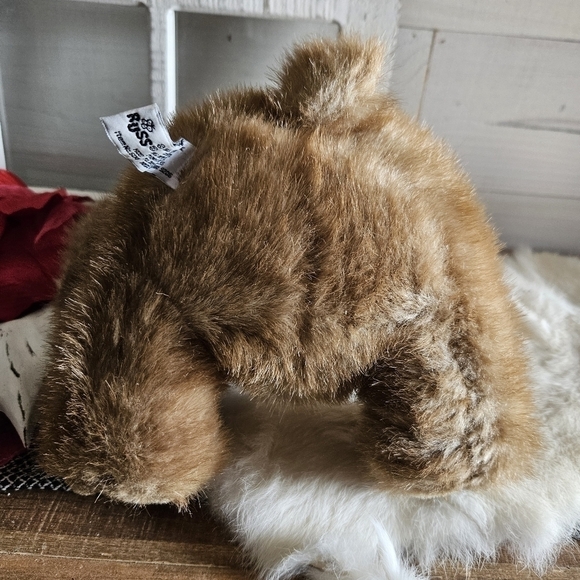 Russ Berrie Plush Picadilly Bear Caress Soft Pets 8" Sitting Vintage Animal 7681 - Picture 3 of 6